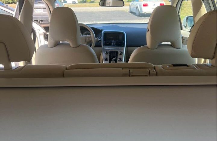 
								2012 Volvo XC60 full									