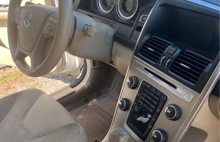 
								2012 Volvo XC60 full									